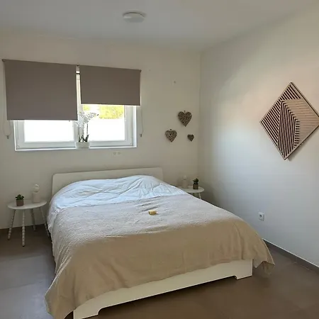 Neuve 1 Ou 2 Personnes Апартаменты *